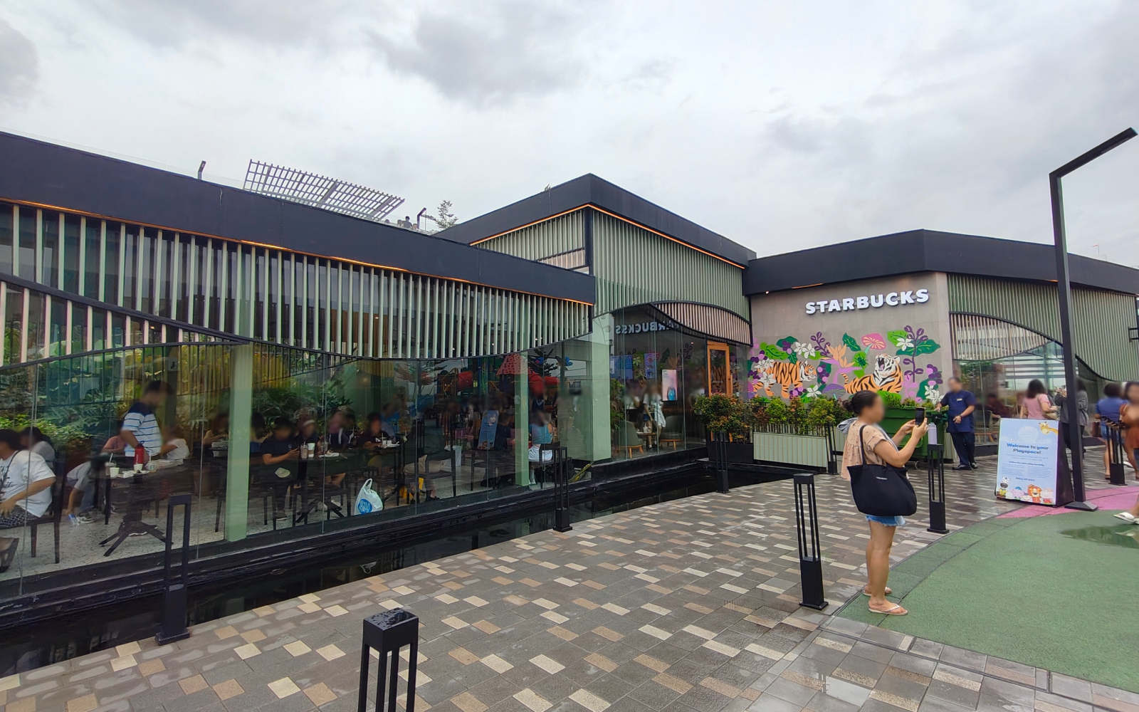 STARBUCKS COFFEE in SM Mall of Asia